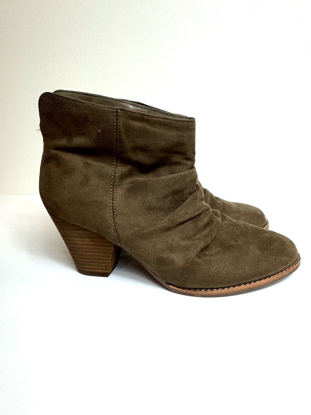 Diba Festival Brown Suede Slouch Bootie Chunky Heel Almond Toe Women's 8.5